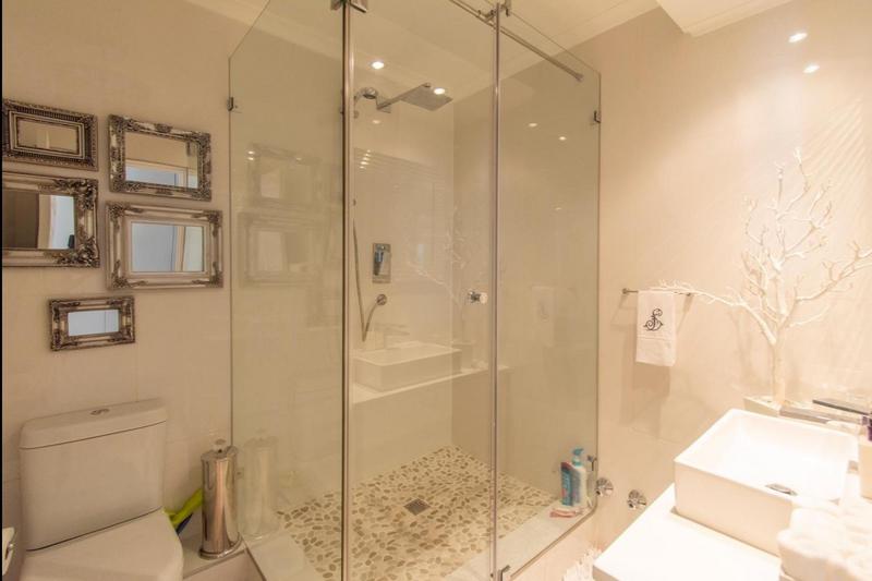 To Let 1 Bedroom Property for Rent in Claremont Upper Western Cape